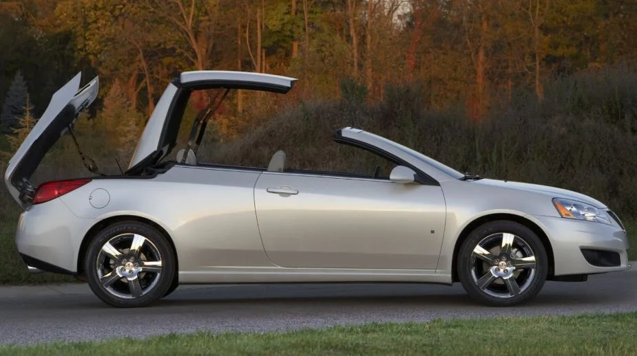 Pontiac G6 retractable hardtop convertible exterior view