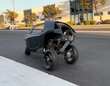 Step 8: Trinity active self-balancing electric commuter banking cleanly on the road